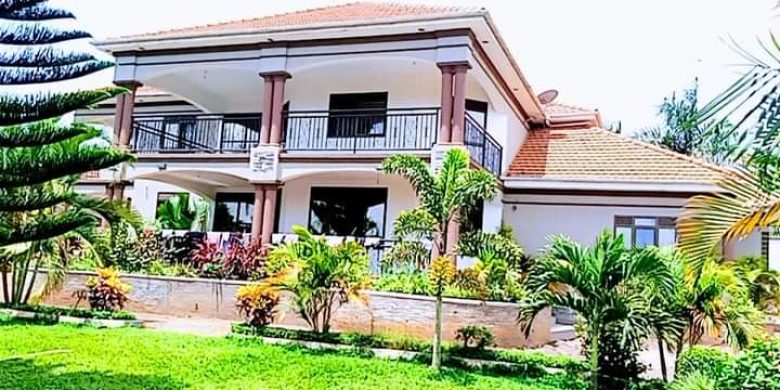 5 bedrooms house for sale in Naalya on 50 decimals at 950m