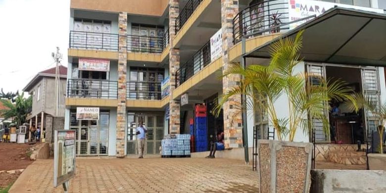 commercial building for sale in Entebbe at 530m shillings