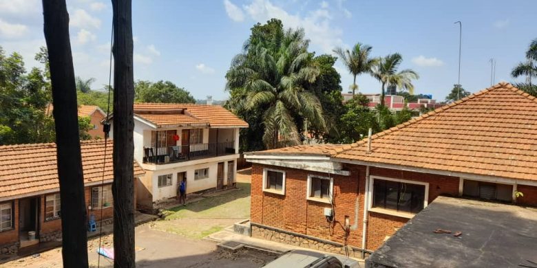 4 bedroom house with guest wing for sale in Kololo on 65 decimals at $1.4m