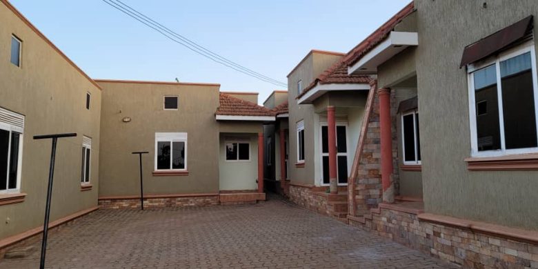 5 rentals for sale in Gayaza Masooli making 2.95m per month at 300m