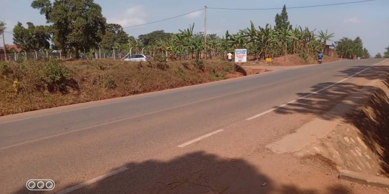 50 decimals commercial plot of land for sale in Kira Kimwanyi at 450m