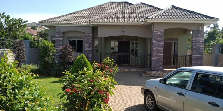 3 bedrooms house for sale in Garuga Entebbe at 270m