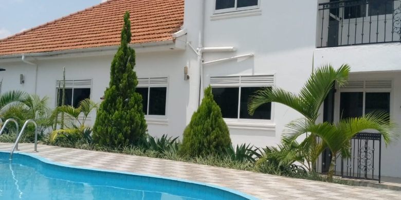 4 bedrooms house with pool for sale in Akright Bwebajja at $340,000