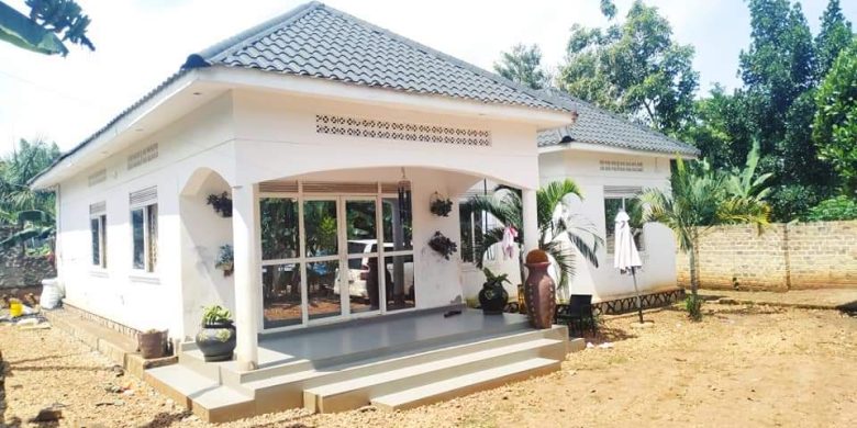 3 bedrooms house for sale in Namugongo Bukerere at 100m
