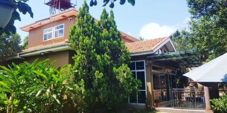 4 bedrooms house for sale in Muyenga Bukasa 25 decimals at 1.2 billion Uganda shillings