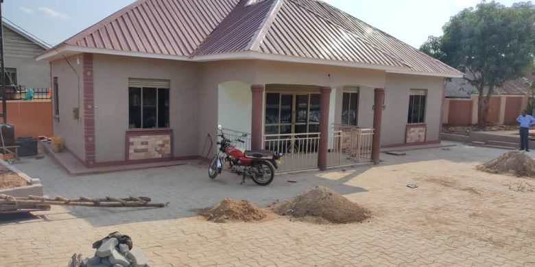 3 bedrooms house for sale in Kiwanga 14 decimals at 200m