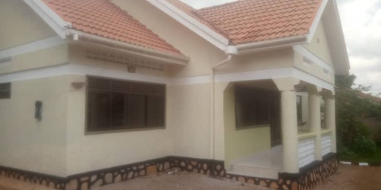 4 bedrooms house for rent in Najjera at 2.5m