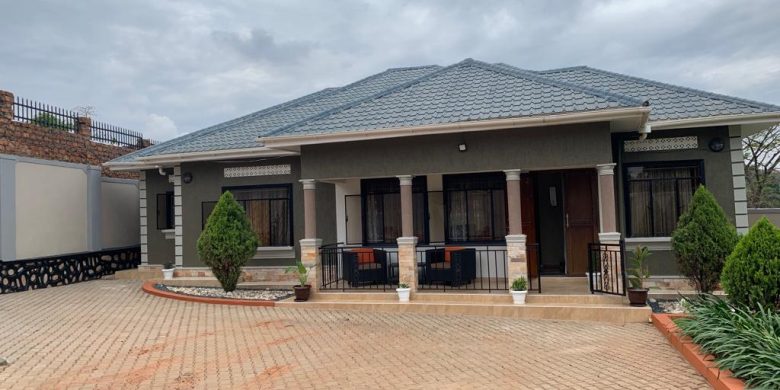 4 bedrooms house for sale in Kyanja Kunga 23 decimals at 650m Uganda shillings.