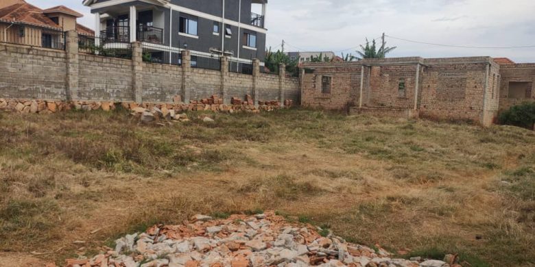 26 decimals plot of land for sale in Munyonyo at 350m
