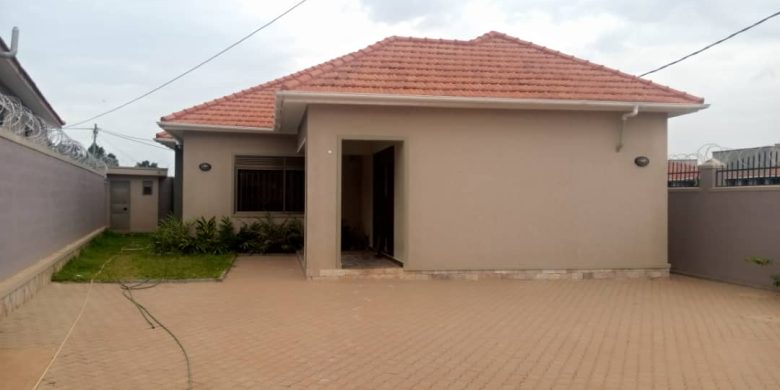 4 bedrooms house for sale in Kyanja 12 decimals at 420m
