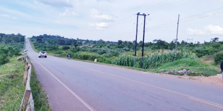 15 Acres of commercial land for sale in Kalule Bombo road at 200m per acre