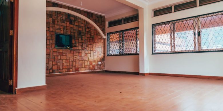 3 bedrooms apartment for rent in Kololo at $1,400