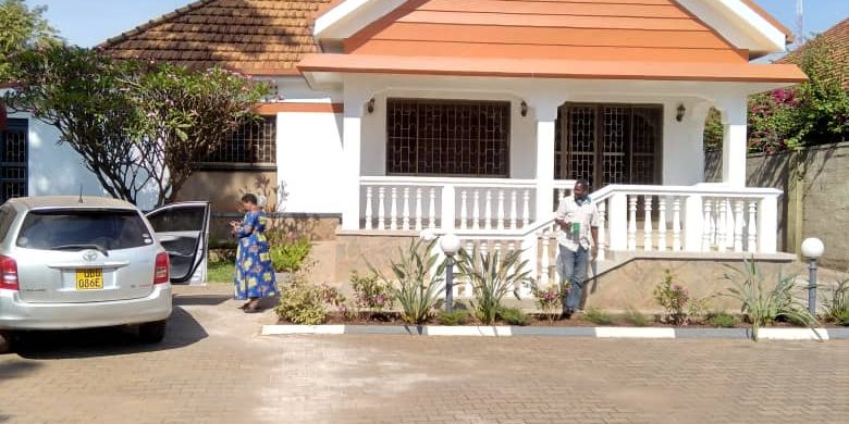 3 bedrooms house for rent in Nsambya at 1,200 USD