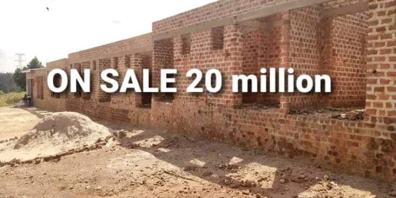 7 rental units for sale in Bombo on Kibanja at 20m