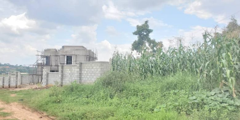 31 decimals plot of land for sale in Kyanja Komamboga at 280m