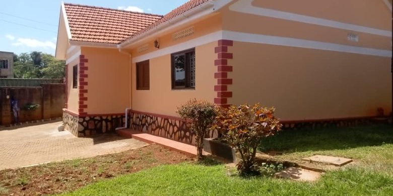 4 bedrooms house for sale in Naguru at 250,000 USD