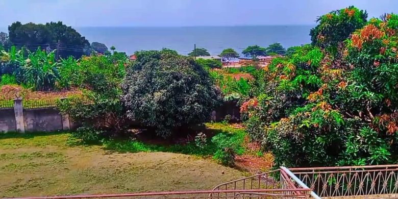 66 decimals lake view plot of land for sale in Entebbe lido beach at 1.8bn shillings