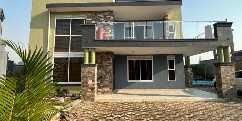 4 bedrooms house for sale in Kyanja Kungu with swimming pool at 650m