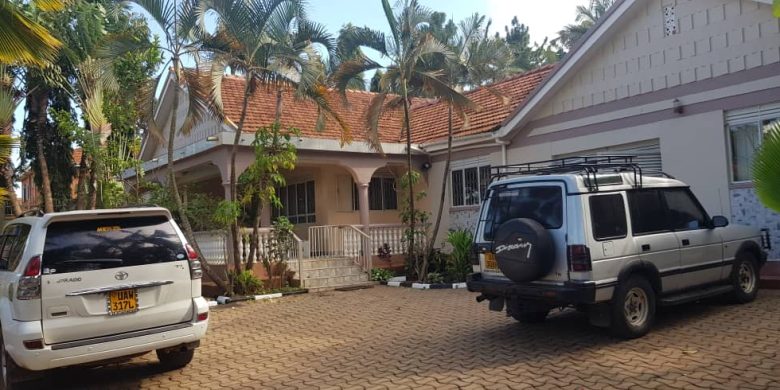 4 bedrooms house for sale in Ntinda at 450,000 USD