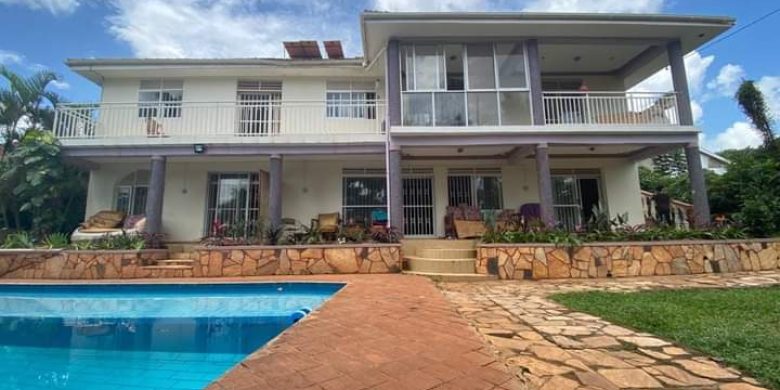 6 bedrooms house for sale in Kitende with a swimming pool at 850m