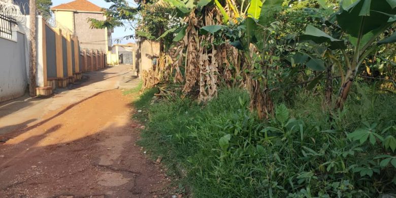 8 decimals plot of land for sale in Munyonyo 200m