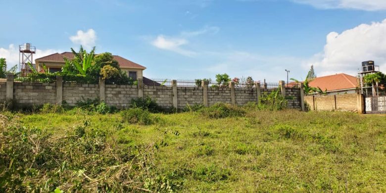 50x100ft plot of land for sale in Kyanja at 160m