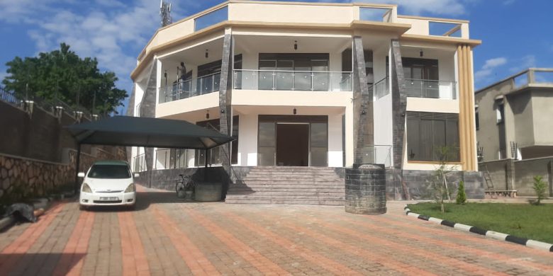 6 bedrooms house for sale in Munyonyo with lake view at 650,000 USD