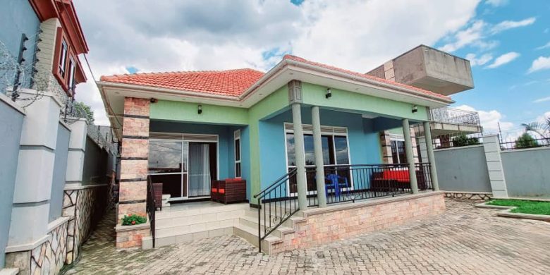 4 bedrooms house for sale in Kira Mulawa at 350m