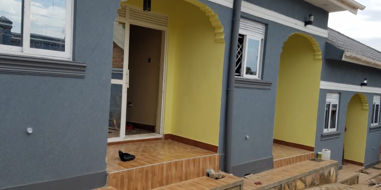4 rental units for sale in Bweyogerere Kirinya 1.4m monthly at 110m