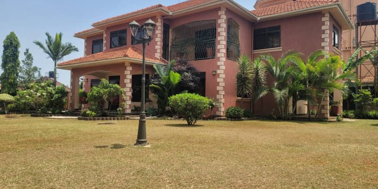 5 bedrooms house for sale in Kulambiro on 35 decimals at $400,000