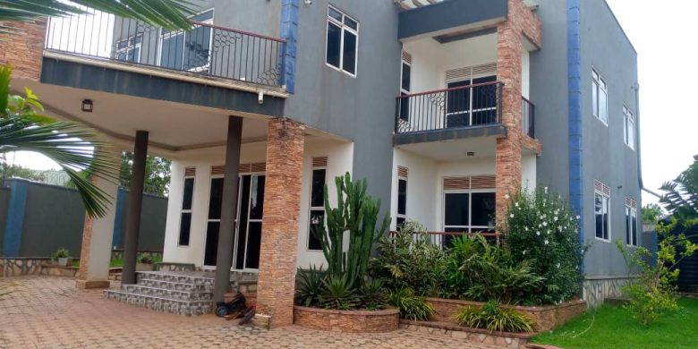 5 bedrooms house for sale in Kisaasi Kulambiro on half acre at 1.6 billion Uganda shillings