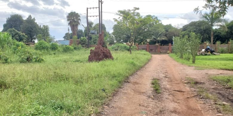 40 decimals plot of land for sale in Kitetika at 400m