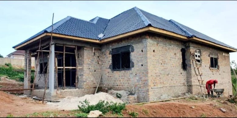 4 bedrooms shell house for sale in Namugongo Sonde at 130m