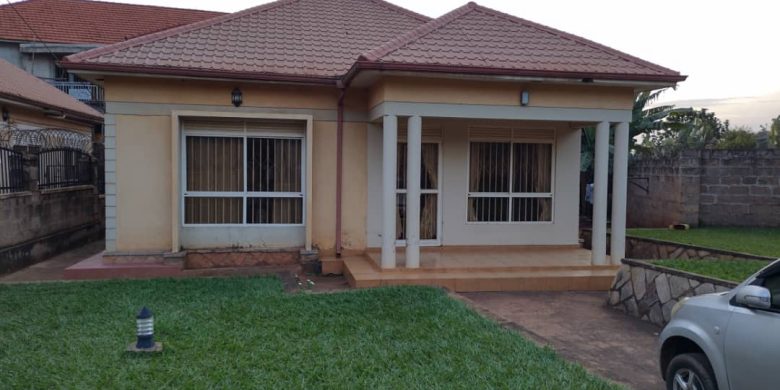 4 bedrooms house for sale in Najjera Buwate 14 decimals at 400m