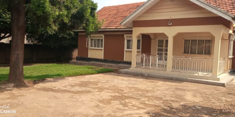 4 bedrooms house for rent in Bukoto at $2,000