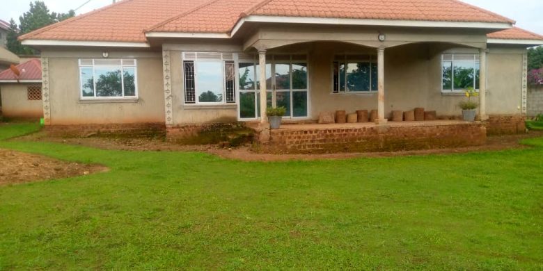 5 bedrooms house for sale in Kira Kitukutwe at 320m