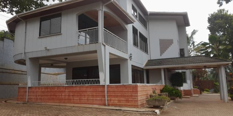 7 bedrooms house for sale in Kololo with swimming pool at $1.5m