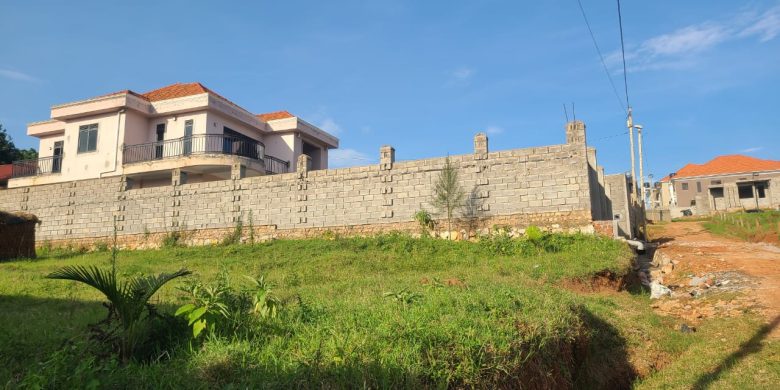 plot of land of 25 Decimals for sale in Komamboga, Kyanja
