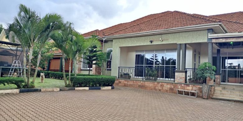 5 bedrooms bungalow house for sale in Najjera, Kampala