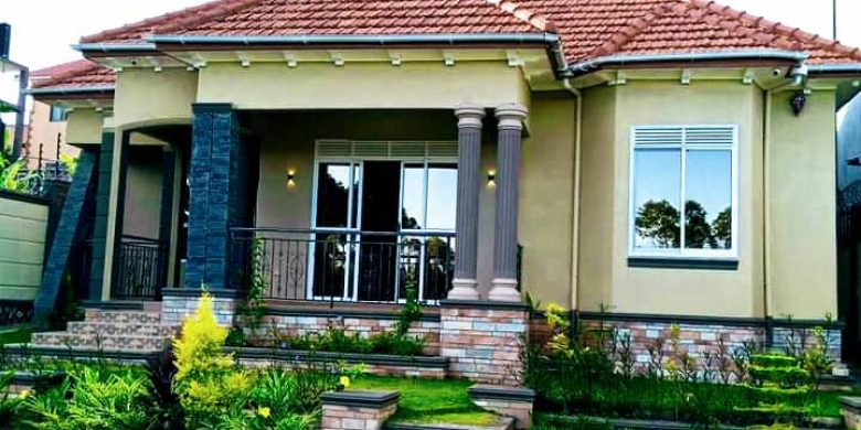 3 Bedrooms House For Sale In Namugongo Nsawo 370m