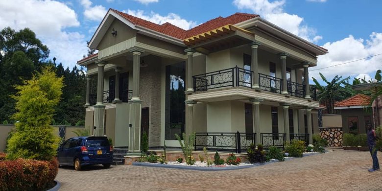 house for sale in Kitukutwe of 7 bedrooms, in Kira at 1 billion shillings