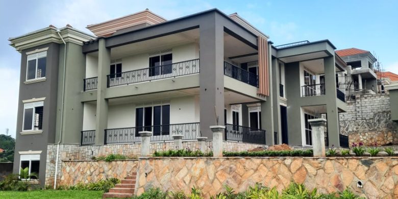 6 Bedrooms House For Sale In Munyonyo 30 Decimals At 650,000 USD