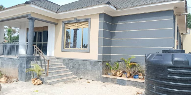 4 Bedrooms House For Sale In Seeta Near Stabex Petrol Station 13 Decimals 350m