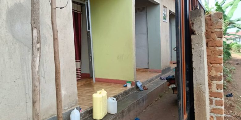 5 Rental Units For Sale In Seeta Bajjo Making 800,000 Shillings Monthly At 60m