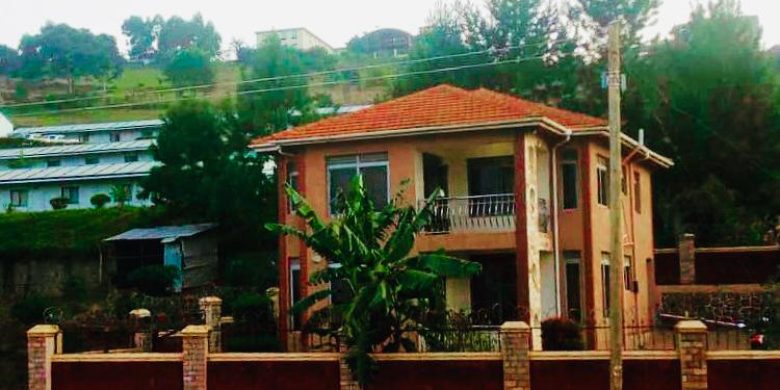 3 Bedrooms House For Rent In Bwebajja Hill Entebbe Road At $700 Per Month