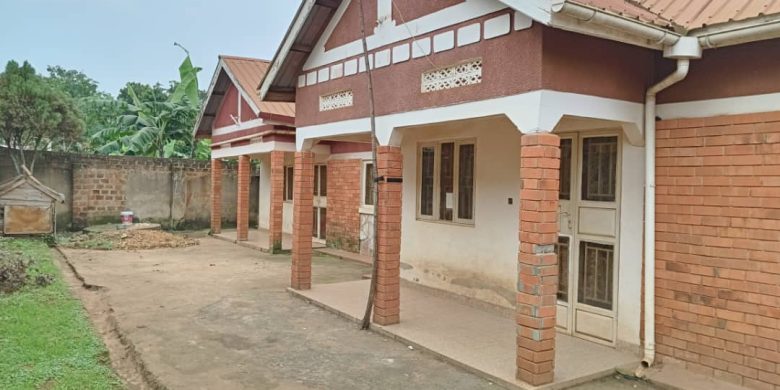 2 Houses For Sale In Seeta Town On 13 Decimals At 140m