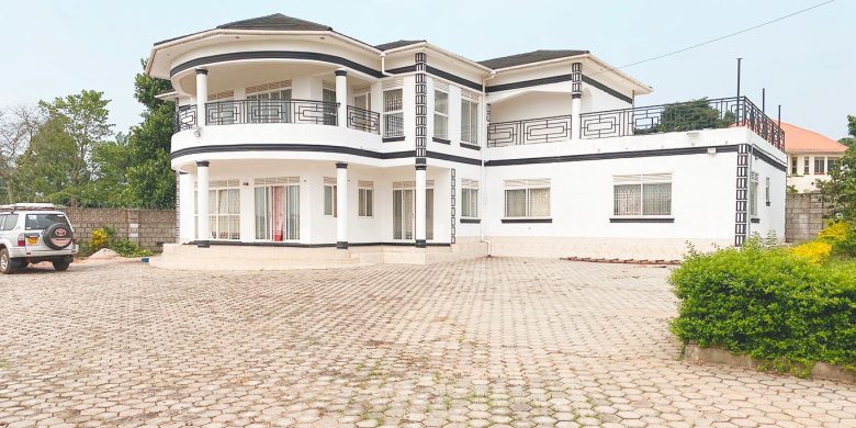 7 Bedrooms Lake View Mansion For Rent In Entebbe Katabi 4,000 USD