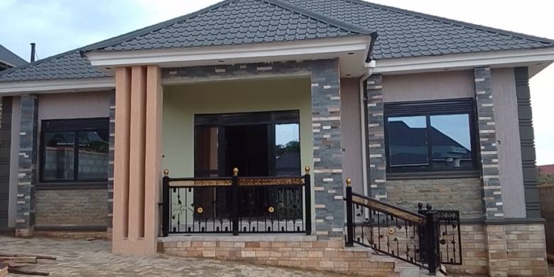 3 Bedrooms House For Sale In Nkowe Wakiso 13 Decimals At 250m
