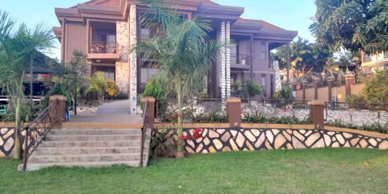 6 Bedrooms House For Sale In Lubowa Entebbe Rd On 50 Decimals At 950m