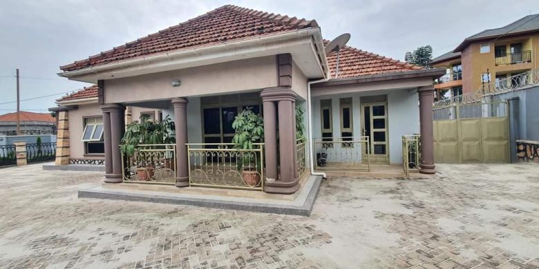 5 Bedrooms House For Sale In Namugongo 25 Decimals At 570m